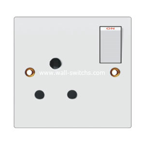 one gang 15A switched shutterred  socket