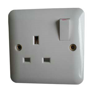 one gang 3pin switched  shuttered socket with neon