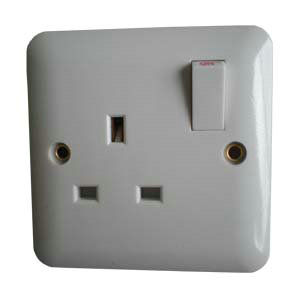 one gang 3pin switched shuttered  socket with neon