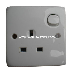 13A-3pin  shuttered  socket+switch