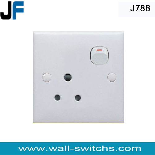 Lanka 5A 3pin switched socket