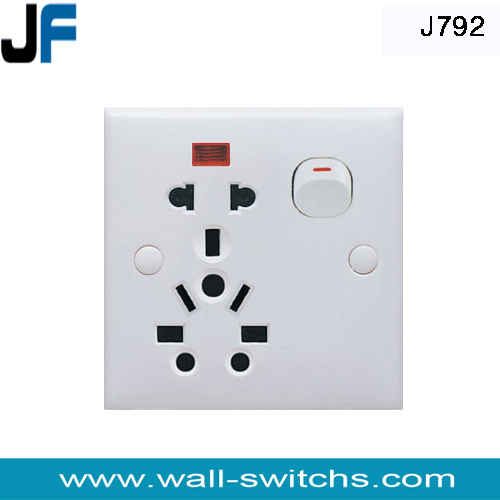 Qatar universal electrical wall outlet