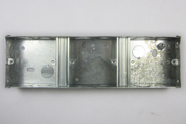 J1334 Brunei galvanized metal iron 3gang wall socket box