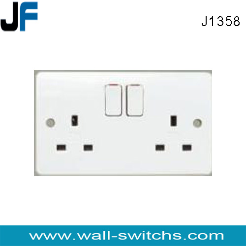 J1358 double 13A switched socket white colour Nigeria bakelite double 13a socket with 2 gang switch